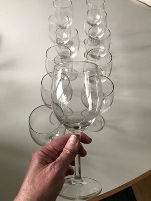 Glas, Vinglas , Lyngby???, 12 vinglas helt intakte - højde 18,3 Ø 6,5. I 2 kasser. Jeg tror det er L