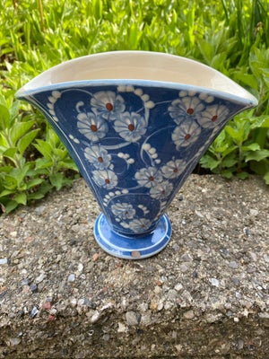 Stentøj, Vase, HAK, Glaseret stentøjsvase i moderne design 1930-40 med flere skår se fotos derfor de