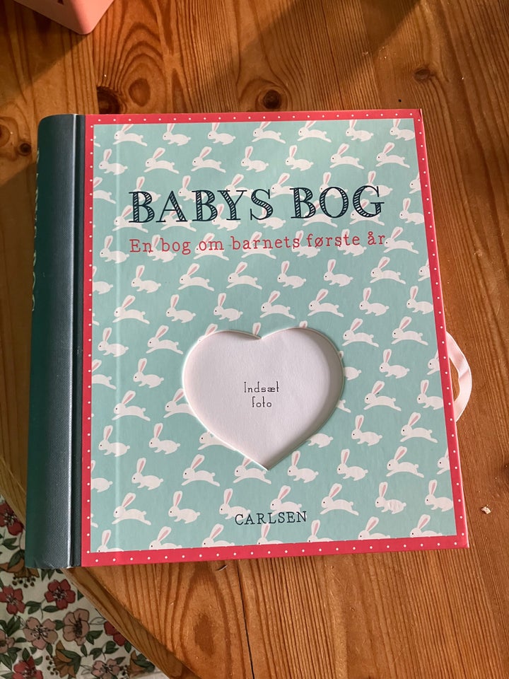 Bøger, Babys bog, Carlsen