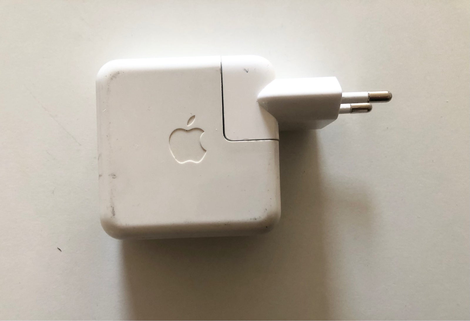Adapter, Apple