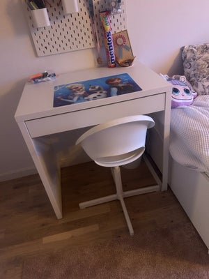Skrivebord, Ikea, Skrivebord fra Ikea Mickie sælges med stol