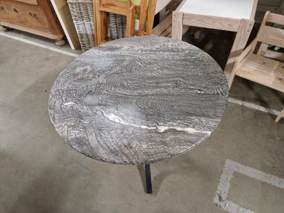 Marmorbord, Smukt marmor bord i god stand.. God størrelse. Perfekt som sofabord eller sidebord i et 