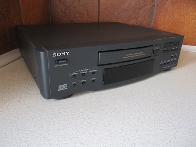 CD afspiller, Sony, CDP-M33, Perfekt, 
- KOKS-grå,
- NY-renset laser !
- Bredde: 35,5cm.
- Spiller f