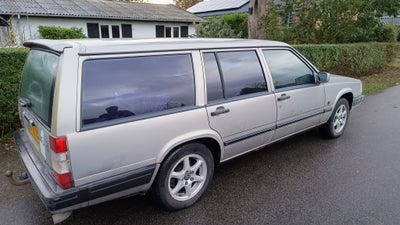 Volvo 940, 2,3 GL stc., Benzin, aut. 1995, km 592000, brunmetal, 5-dørs, st. car., Sælges som beset.