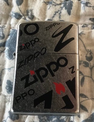 Lighter, Zippo, 
# 40 - Zippo Logo - fra Zippo Platena Collection, der eksklusivt blev udsendt alene