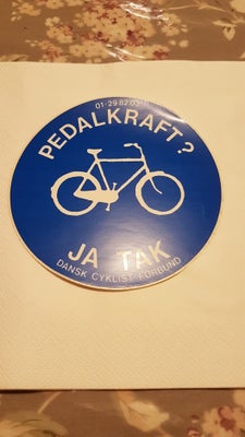Klistermærker, Fint klistermærke Pedalkraft 
Ja Tak Dansk Cyklist Forbund
12 Cm Ø
Du er velkommen ti