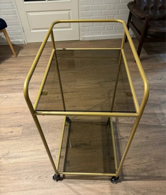 Barvogn, https://www.designgaragen.dk/products/miss-etoile-me-bar-trolley?shpxid=fbda5a46-902b-458b-