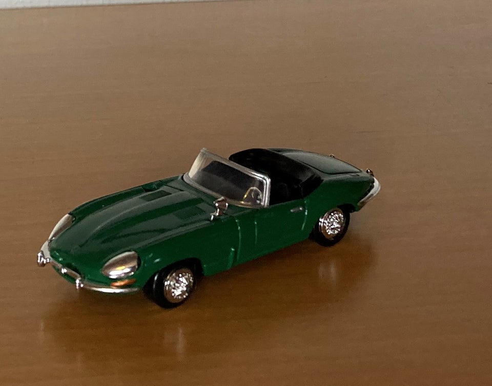 Modelbil, Jaguar E-Type, skala 1/43