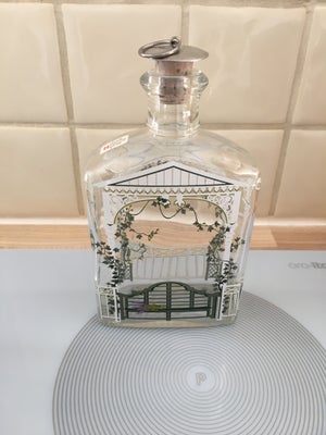 Flasker, Holmegaard, Ubrugt fin dramflaske/karaffel fra Holmegaard. Den måler 18 cm. Sælges for 150 