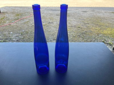 Glasflaske, 2 stk. koboltblå glasflaske 75cl 35cm
Kan sendes på købers regning