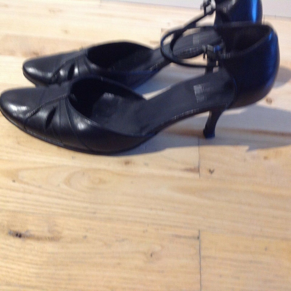 Pumps, str. 37, Billi Bi