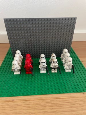 Lego Star Wars, Lego Star Wars, Forskellige Lego Star Wars figurer


Billede 1

Snowtrooper 20kr stk