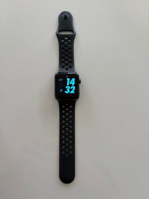 Smartwatch, Apple, Series 3 Nike + 
38mm
Ikke brugt de sidste 2-3 år. 
Inkl original emballage og la