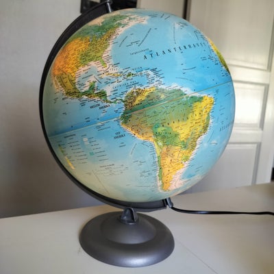Globus med lys, 42 cm høj og c 30 cm i diameter