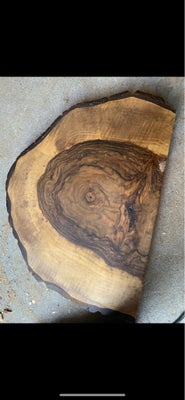 Andet, Kan du godt lide at arbejde med træ? 

Vi har planker, skiver og rustikke(epoxy projekter) st