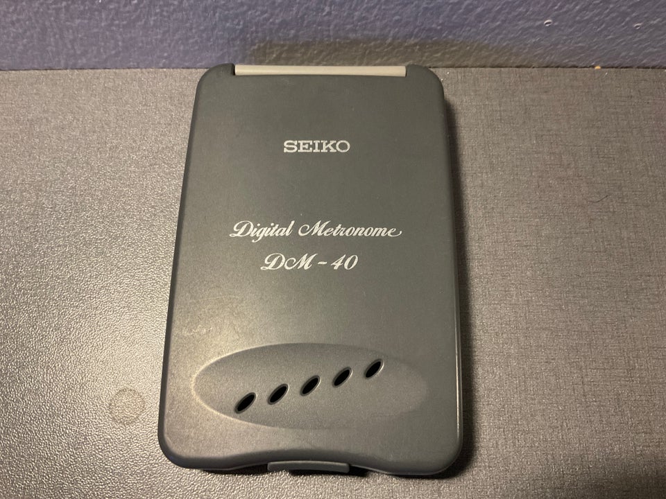 Seiko digital metronome, Seiko Seiko DM-40