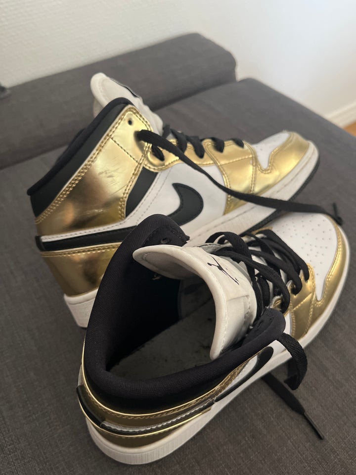 Sneakers, str. 38, "Air Jordan 1 Mid SE ""Metallic Gold""