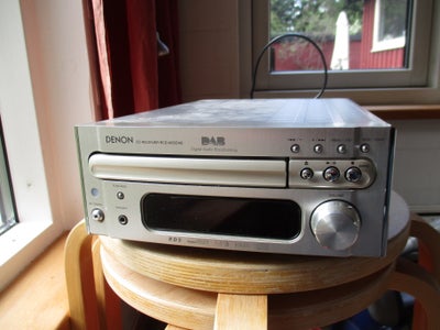 Stereoanlæg , Denon, RCD-M35DAB, Perfekt, Kompakt FM/DAB receiver med indbygget CD spiller 
Fjernbet