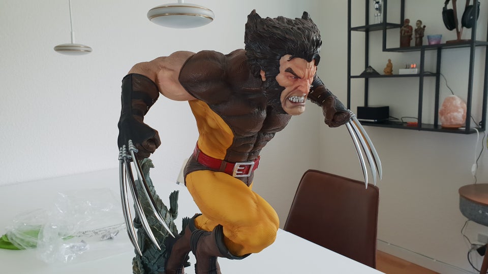 Andre samleobjekter, Wolverine (Brown) statue XM Studios