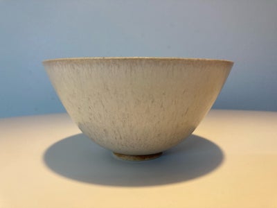 Keramik, Saxbo skål, Saxbo skål af stentøj dekoreret i smuk æggeskalsglasur tilskrevet Eva Stæhr Nie