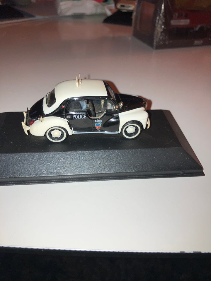 Modelbil, Renault 4CV, skala 1:43