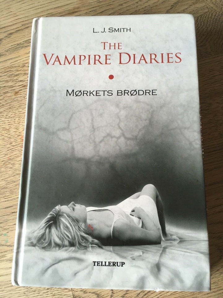 The Vampire Diaries - Mørkets Brødre, L. J. Smith, genre: