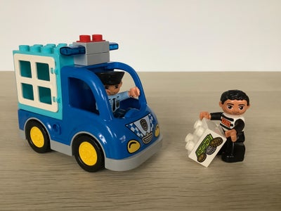 Lego Duplo, Politipatrulje. Som på billederne. Sættet er i fin stand, men blinket virker ikke (d22)