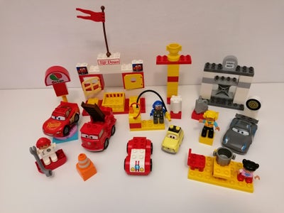 Lego Duplo, Disney Cars, Brandbil samt andre forskellige biler og forskellige klodser og figurer, Sæ