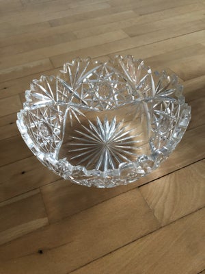Glas, Krystal skål, Glasskål krystal. Højde 10 cm, diameter 21 cm. Lette brugstegn. 