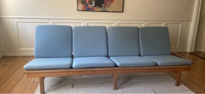 Sofa, træ, 4 pers. , Børge Mogensen, Børge Mogensen sofa - enkel og klassisk. 4 sæder. Puder betrukk