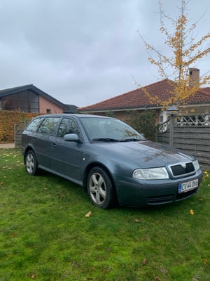 Skoda Octavia, 1,9 TDi, Diesel, 2004, km 422000, grå, træk, klimaanlæg, ABS, airbag, 5-dørs, central