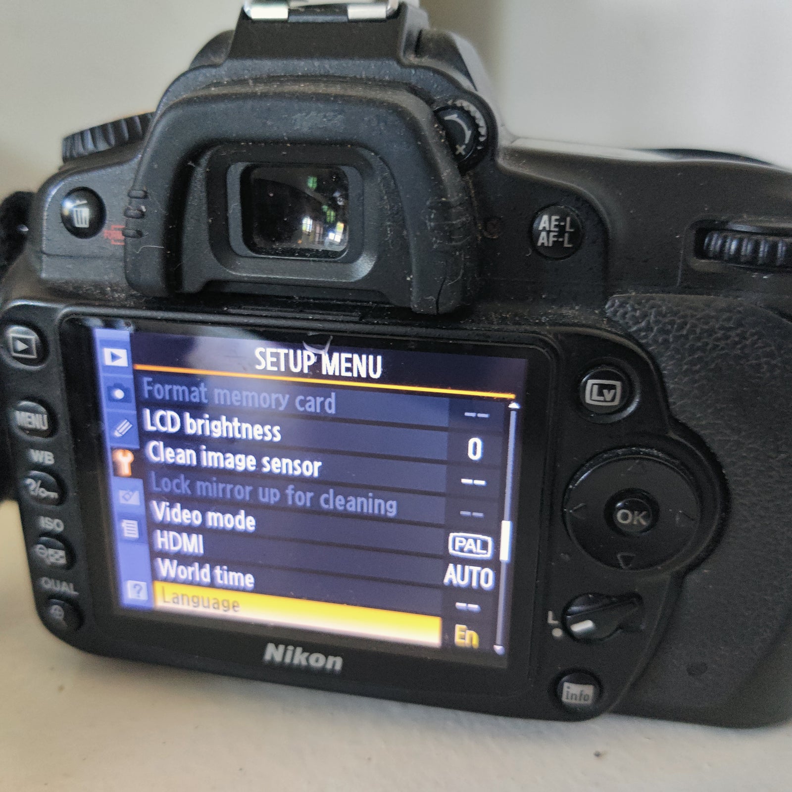 Nikon D90, spejlrefleks, (18-55) x optisk zoom