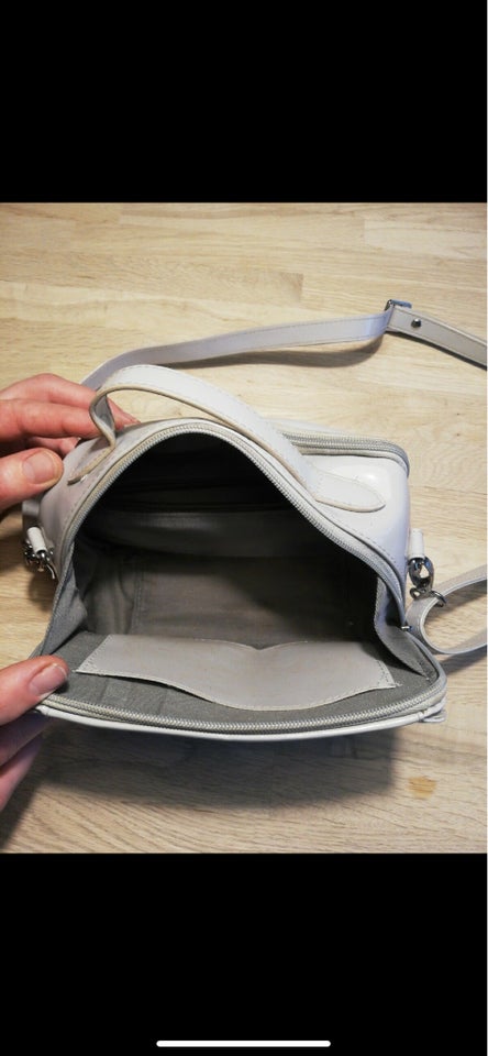 Crossbody, andet mærke, andet materiale