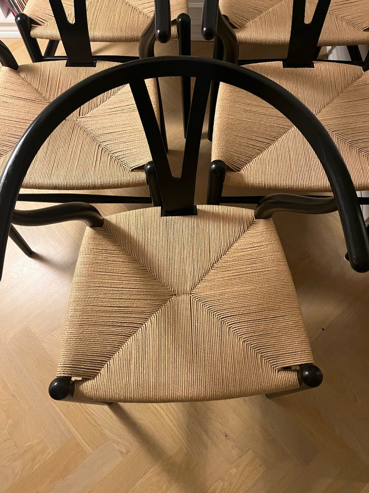 Hans J. Wegner, CH24 Y-stole, Stol