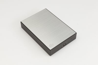 Seagate, 5000 GB, God, 5 TB harddisk fra Seagate sælges.

Der medfølger et stk. USB A til Micro-B US