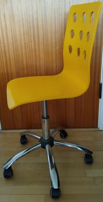 Kontorstol, Fra IKEA (formentlig), Enkel stol med træsæde. Intakt hæve/sænke-mekanisme.