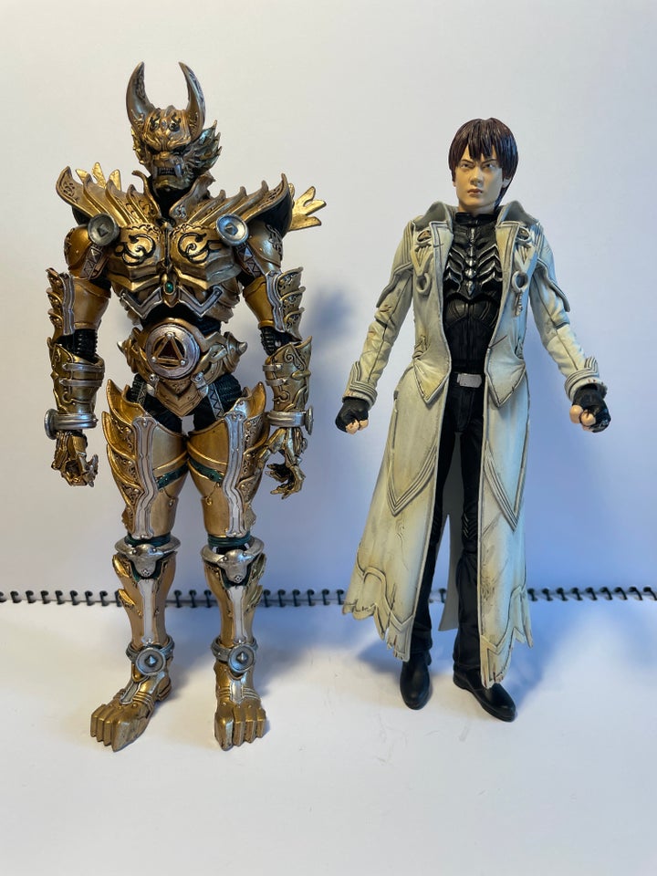 Golden knight og Garo figur, Bandai