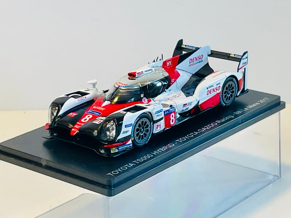 Modelbil, Spark Toyota TS050 Hybrid (Le Mans 2017), skala