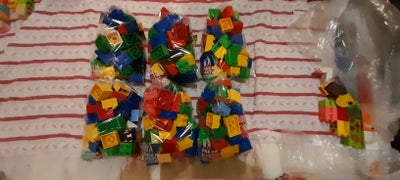 Lego Duplo, Duplo klodser, 50 stk. Duplo klodser i  pose. Det er i forskellige form og farve.
Sælges