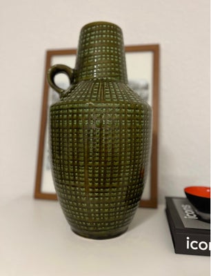 Vase, Gulvvase, West Germany, Vase med hank fra 1970’erne i flotte grønne farver. Flot stand! 
H: 40