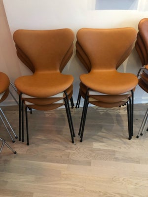 Arne Jacobsen, stol, 3107 syveren, 6stk Ny polstret AJ 3107 syverstole i super lækker cognac semi-An