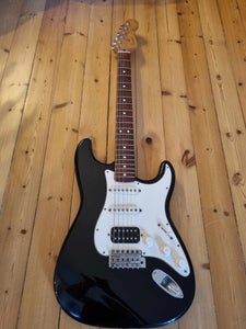 Fender Stratocaster i flot stand