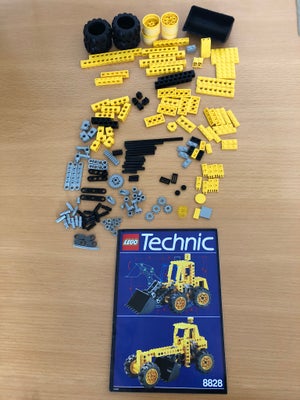 Lego Technic, 8828, 8828 - Lego - Front End Loader - 1992

Komplet i god stand uden æske