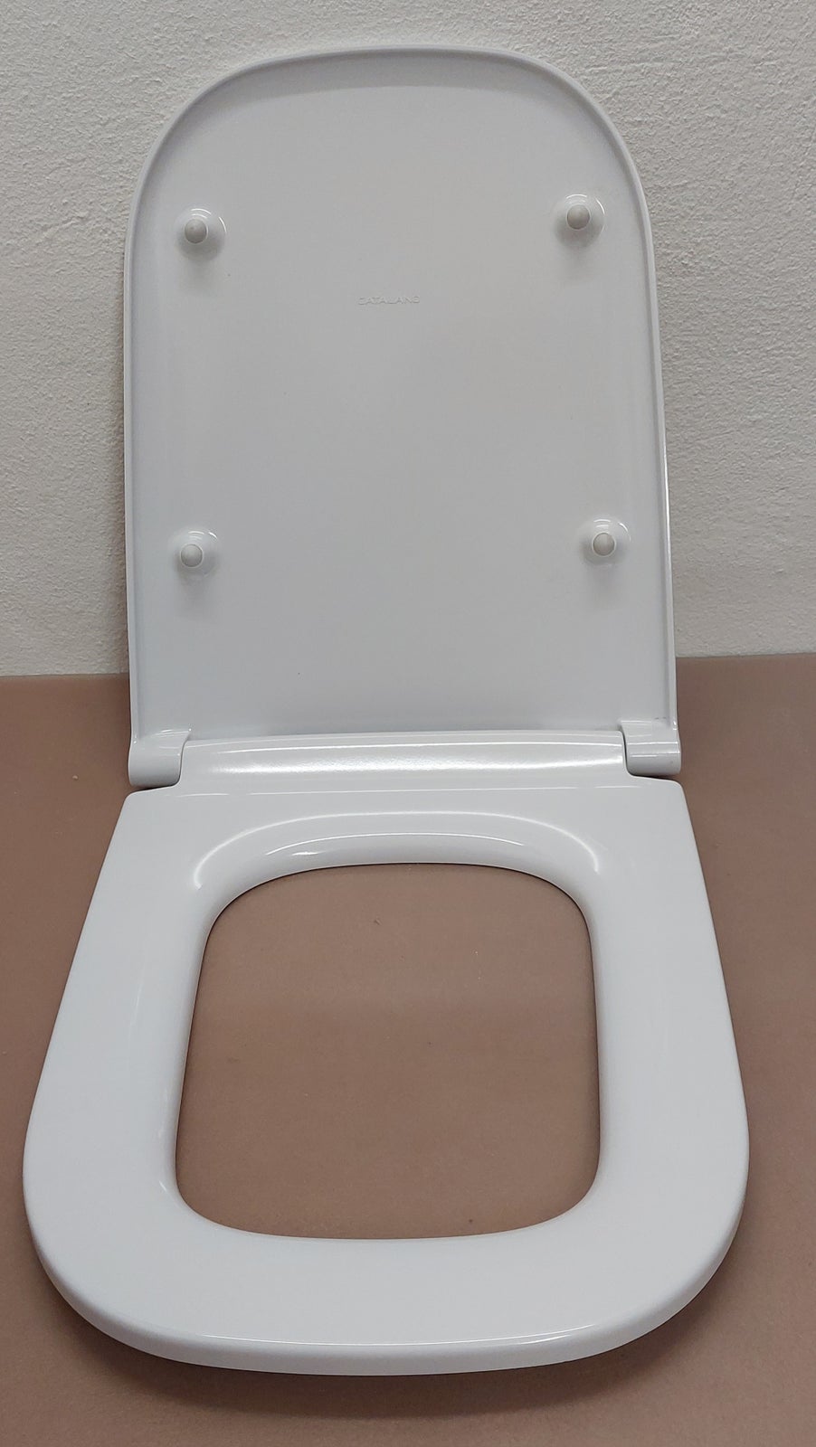 Toilet, Catalano toilet med sæde, væghængt