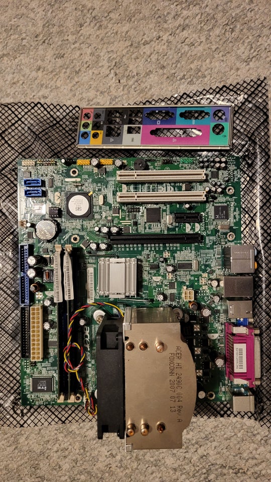 Bundkort, CPU og ram, Acer
