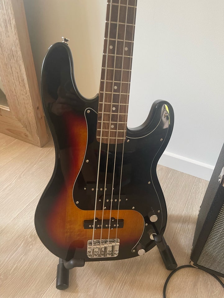 Elbas, Fender Fender SQ Aff. P bass m. forstærker