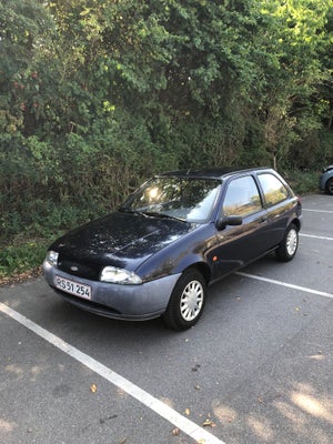 Ford Fiesta, 1,3 Focus, Benzin, 1996, 3-dørs, I'm selling my car cheaply.

My car has one problem. T