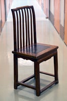 Kinesisk stol, 110 år gl., b: 47 d: 38 h: 97
