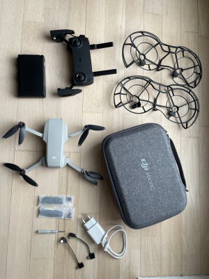 Drone, DJI Mavic Mini, Fly More combo. Utrolig velholdt drone med en masse udstyr og taske til opbev