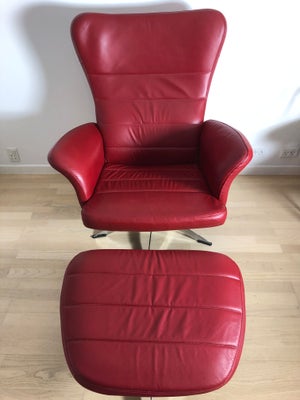 Læderlænestol, læder, 2 Læderlænestole m. 2 Skamler  i super flot rødt læder med blød siddekomfort.
